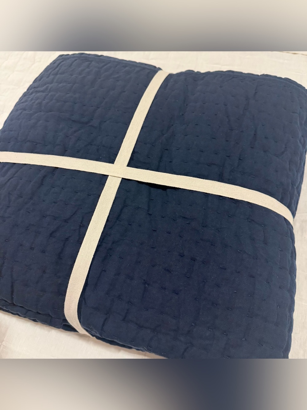 New Quince European Linen Cotton Stitch Quilt Set King/CalKing MSRP $219.90 Navy - Picture 8 of 9